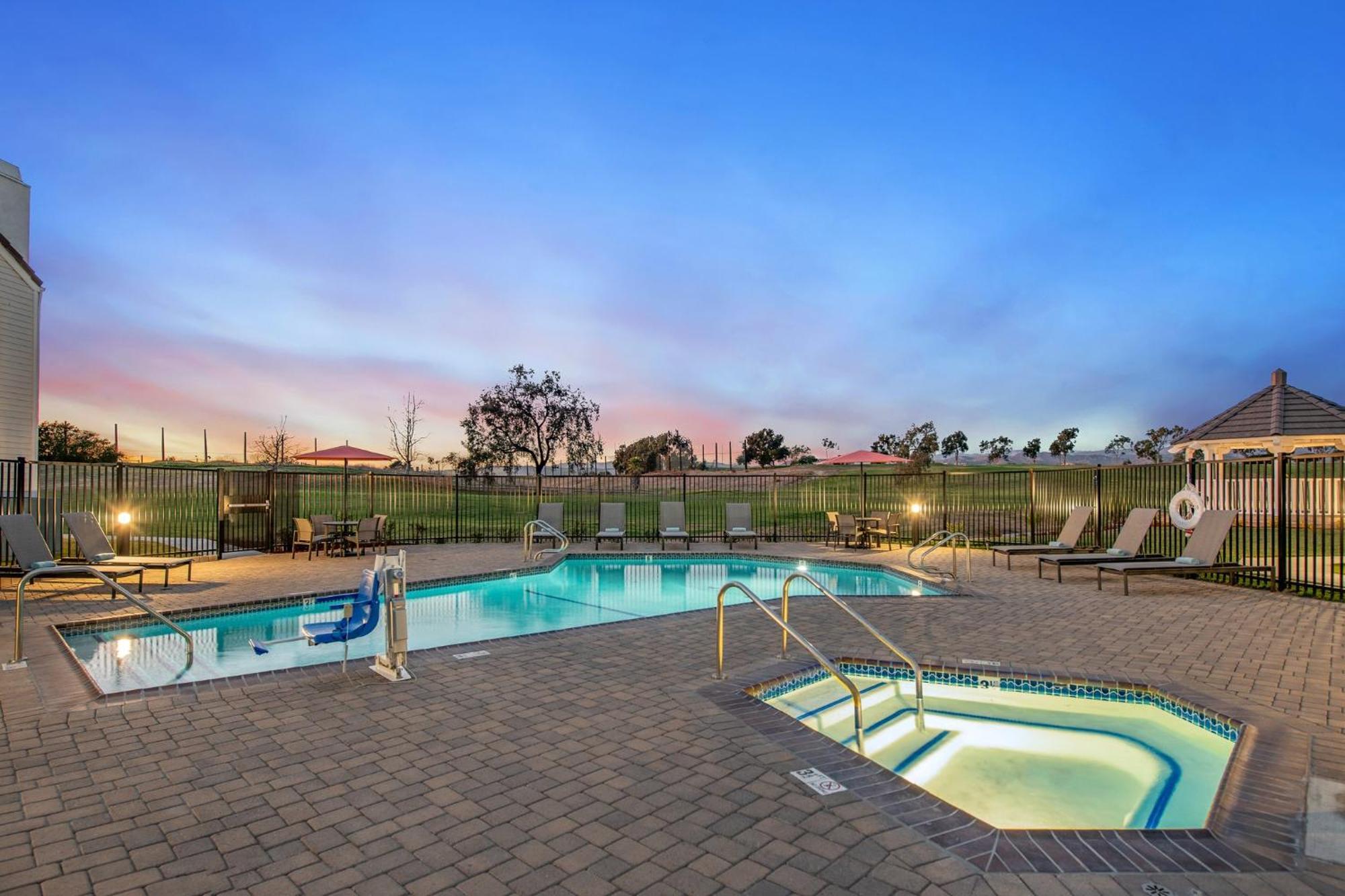 Staybridge Suites Oxnard - River Ridge By Ihg Экстерьер фото